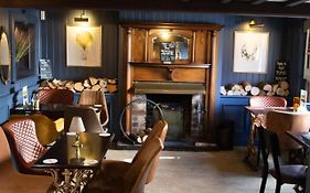 The Wheatsheaf Pub, Kitchen & Rooms